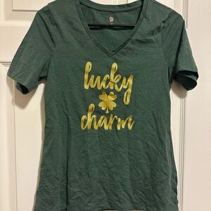 lucky charm T shirt medium